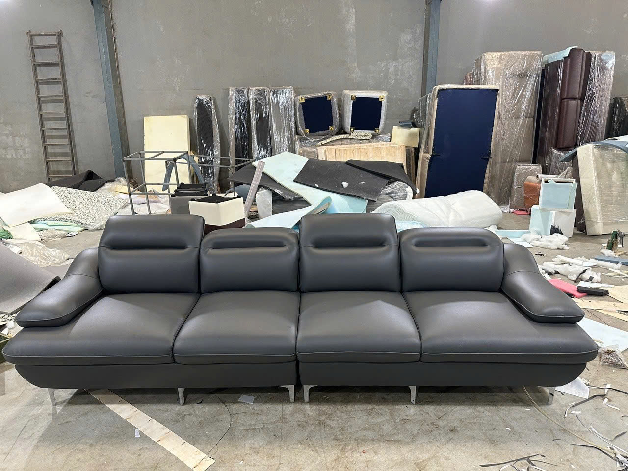 Ghế Sofa văng màu xám đen KHTTS40